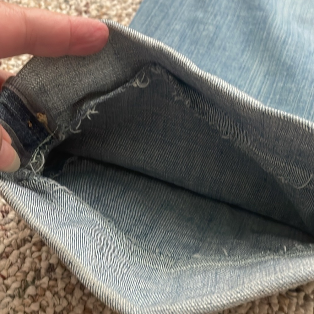 BandolinoBlu Distressed High Rise Denim Capris. 14P - Picture 4 of 11